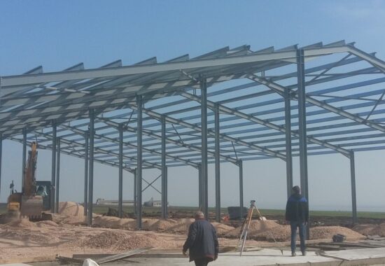 Demir Kardeşler - Süt Çiftlik